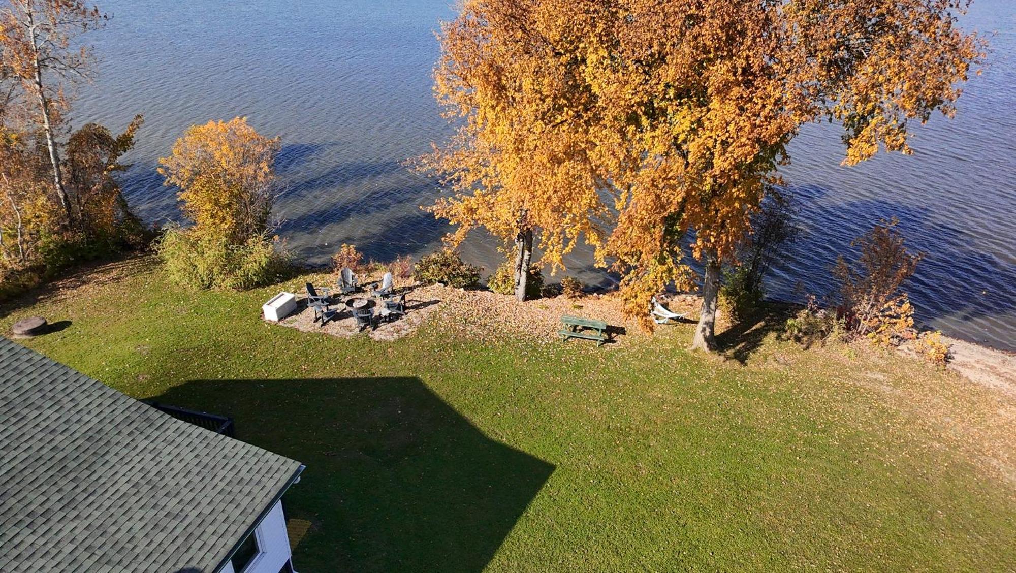 Spot Cache - Private Waterfront Cottage Papineauville Esterno foto